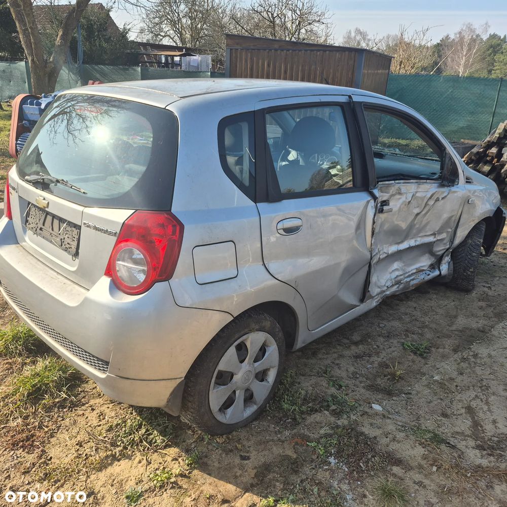Chevrolet Aveo 1.2 16V LS - 5
