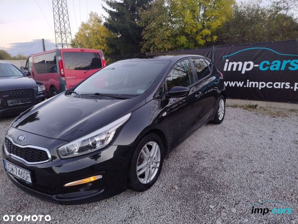 Kia Ceed - 16