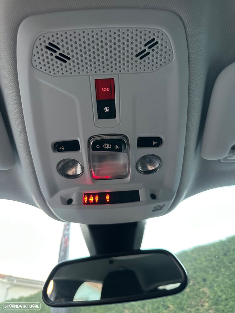 Peugeot 2008 PureTech 130 EAT8 Active - 17