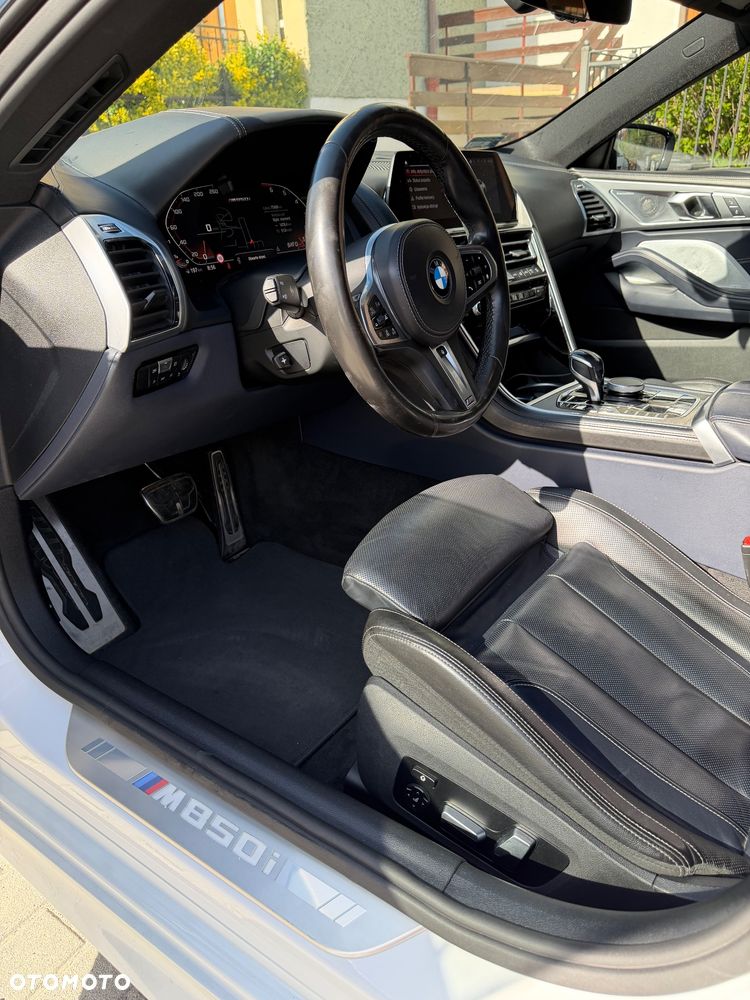 BMW Seria 8 - 14