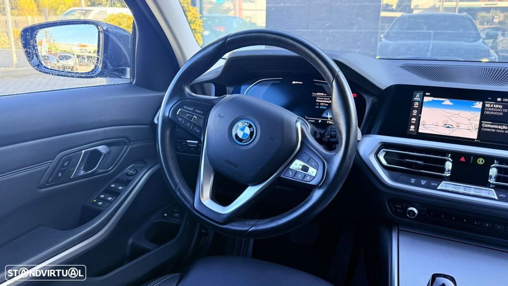 BMW 330 - 20