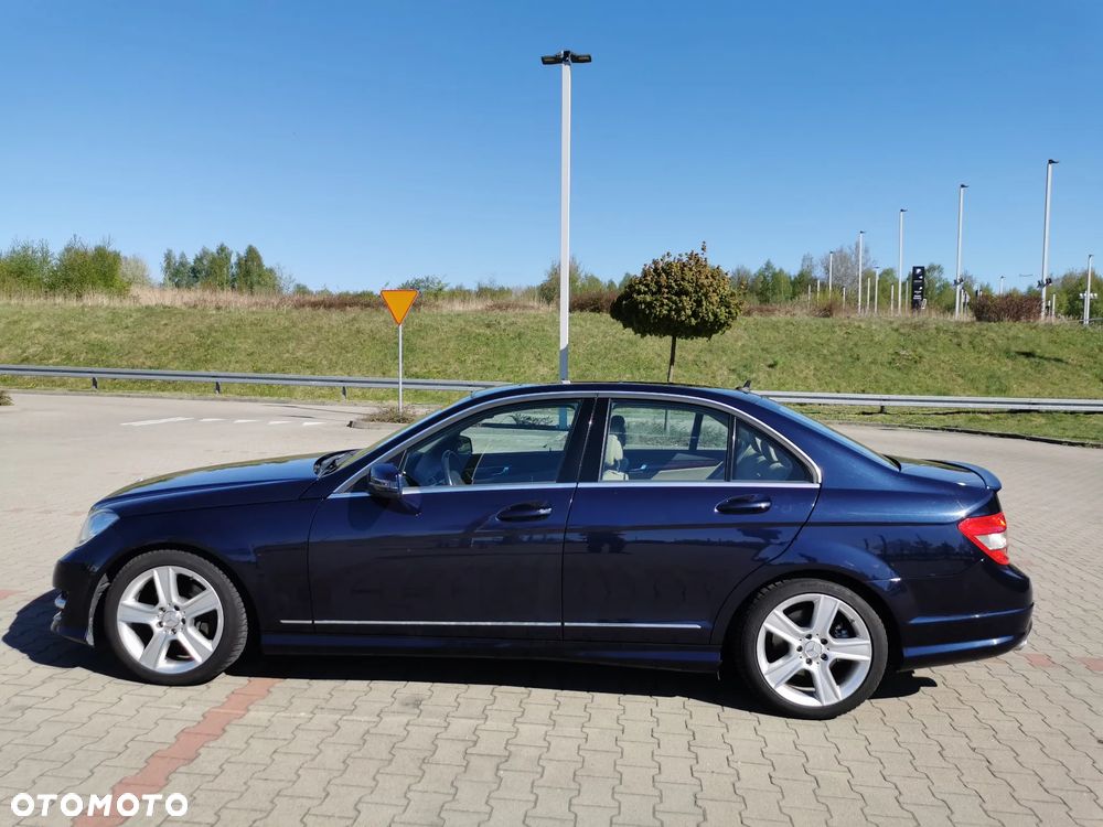 Mercedes-Benz Klasa C 300 4Matic 7G-TRONIC Avantgarde - 5
