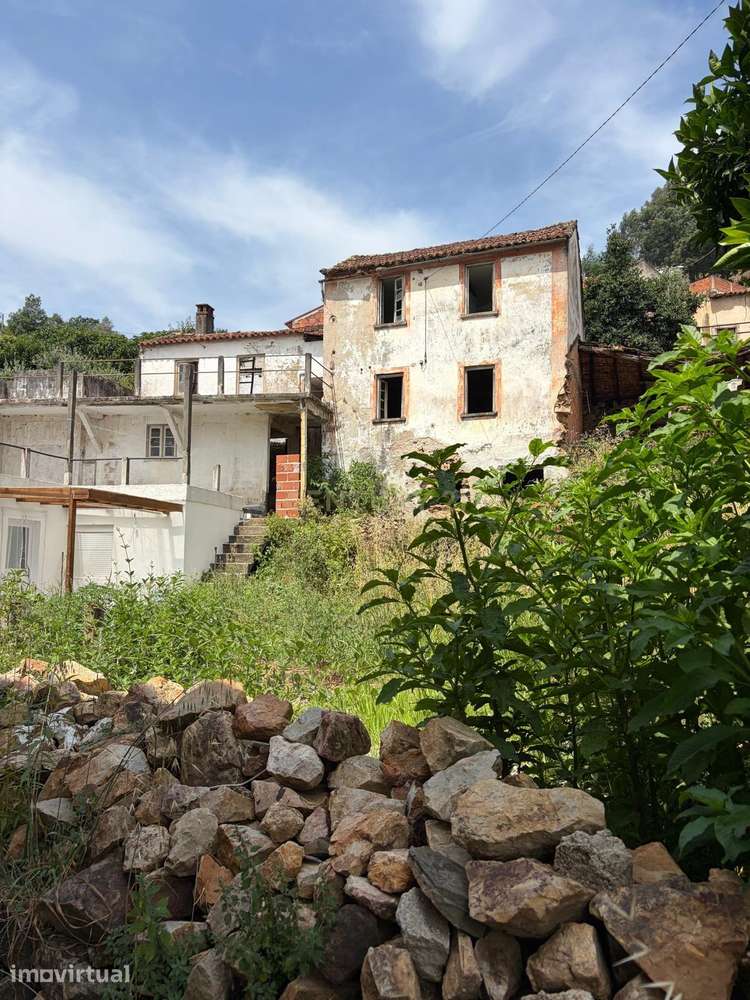 Moradia para Reabilitação com Excelente Potencial em Penacova - Grande imagem: 4/8
