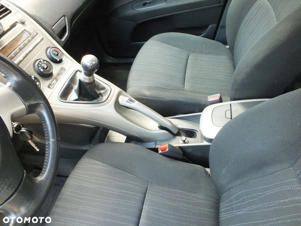 Toyota Auris - 13