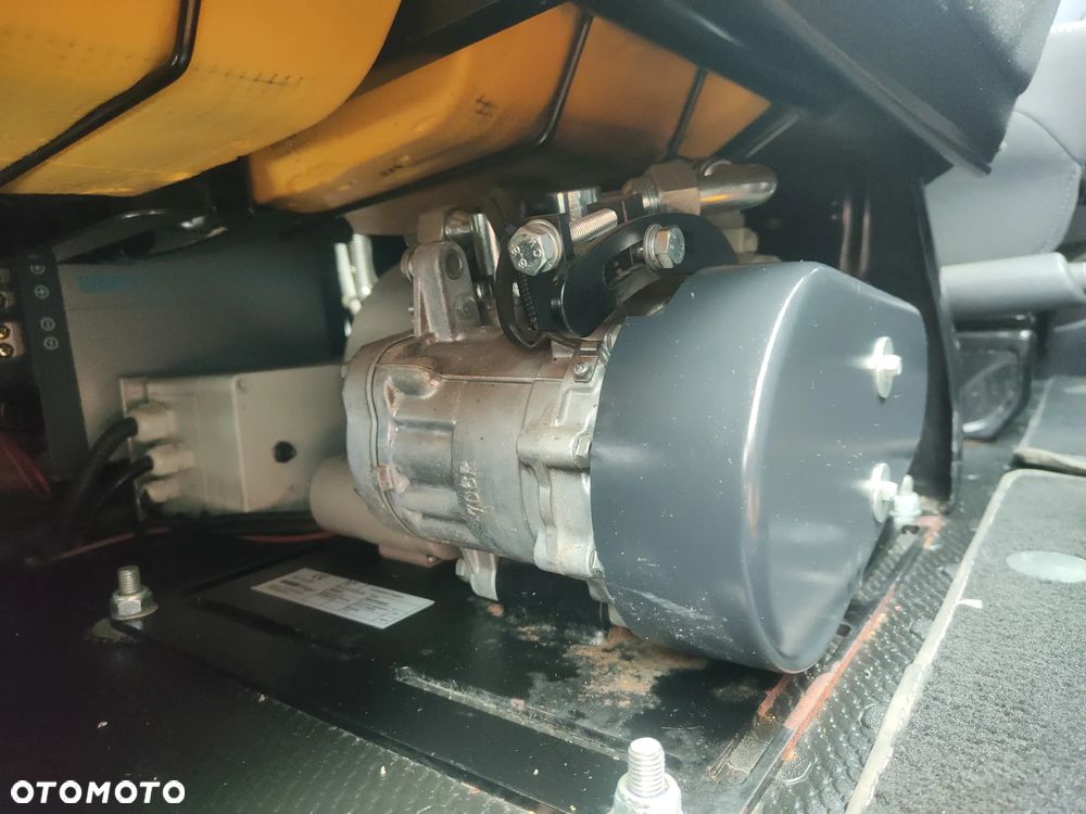 Opel Vivaro - 21