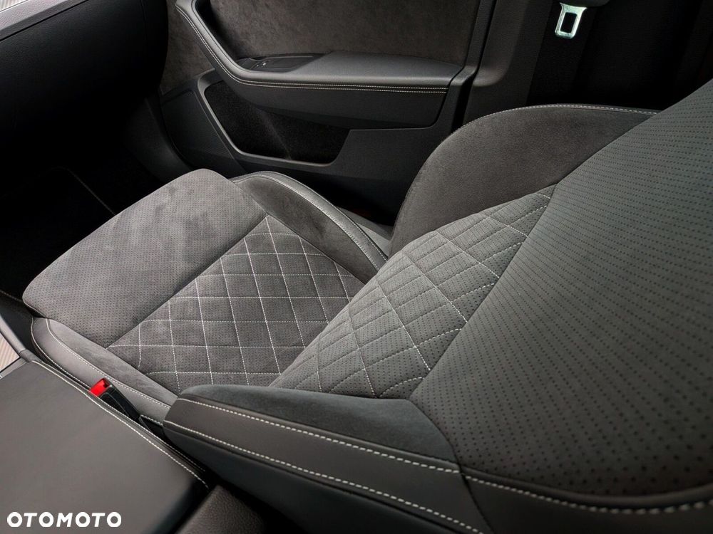 Skoda Superb 2.0 TDI SCR Sportline DSG - 13