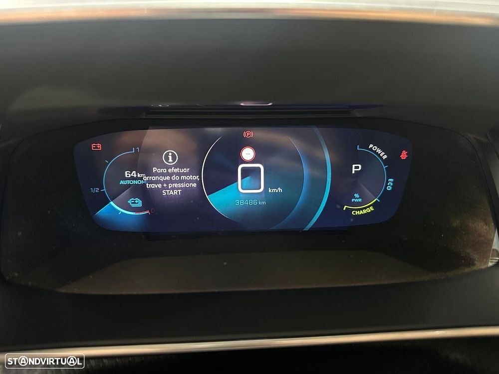 Peugeot e-2008 50 kWh GT - 29