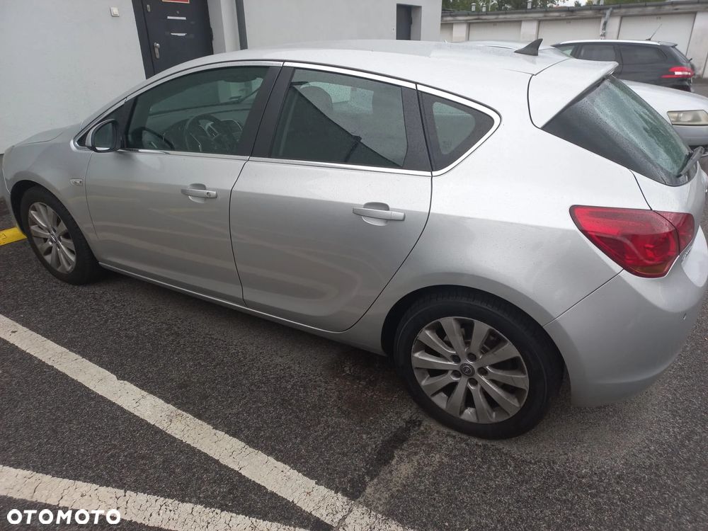 Opel Astra - 4