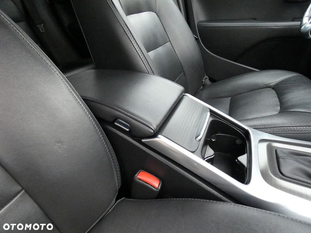 Volvo XC 70 D4 Geartronic Summum - 19