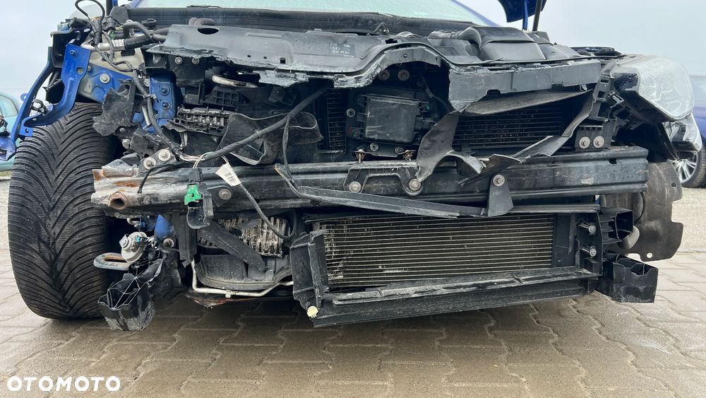 Renault Megane ENERGY dCi 165 EDC GT - 10