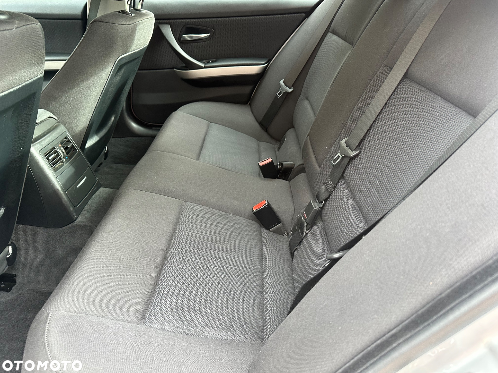 BMW Seria 3 318i - 37