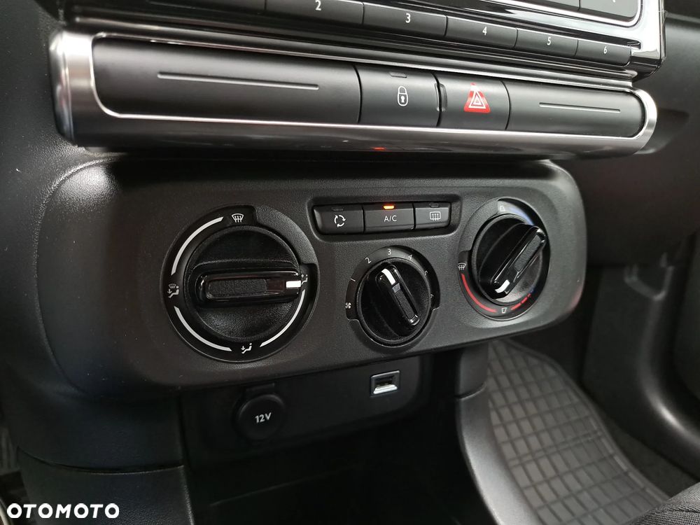 Citroën C3 1.2 PureTech Feel - 28