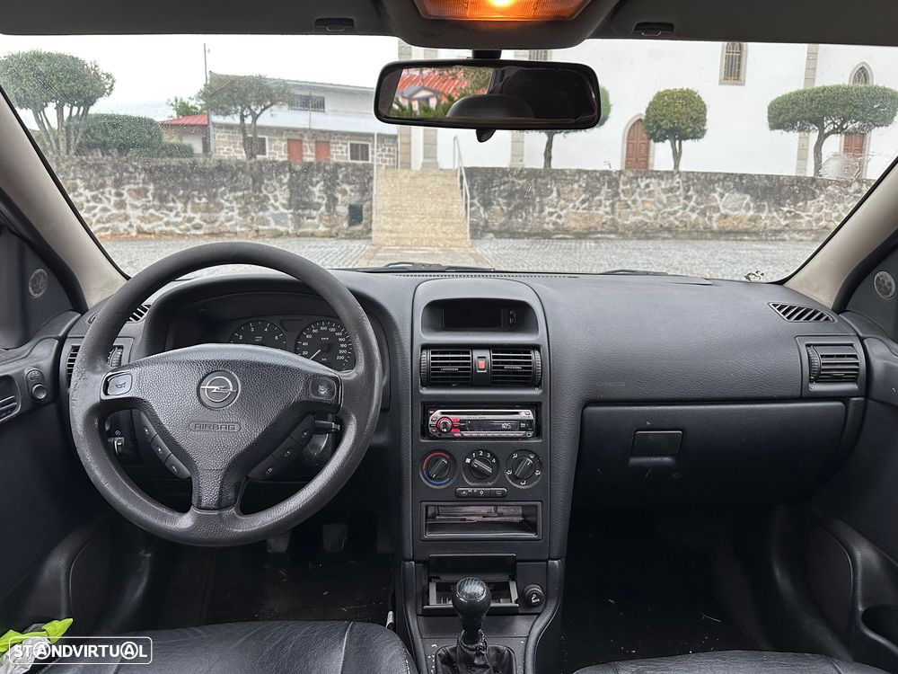 Opel Astra 1.4i 16V Sport - 11