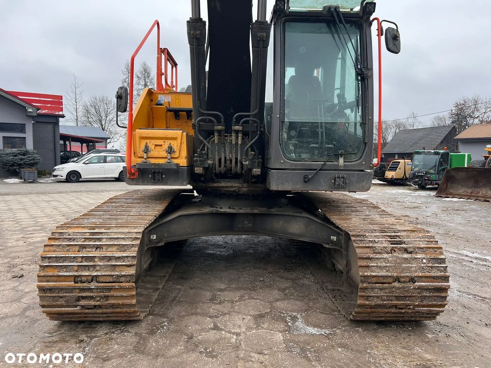 Volvo EC220 EL - 8