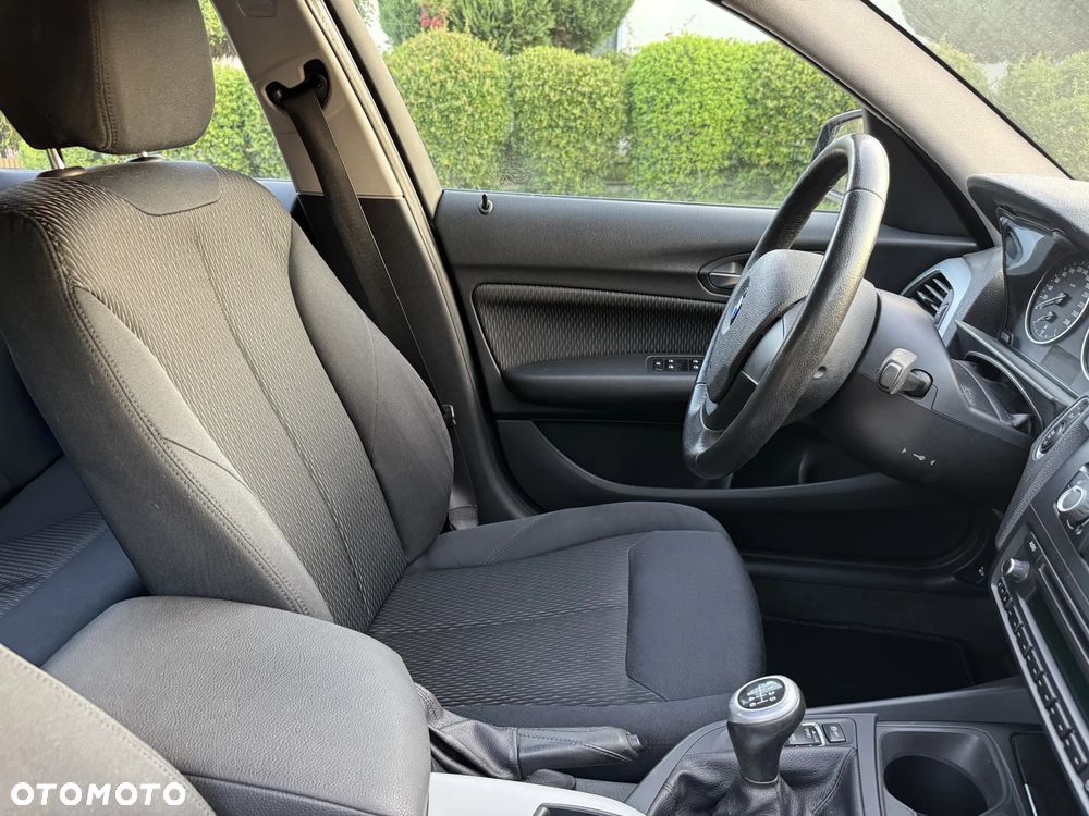 BMW Seria 1 - 27