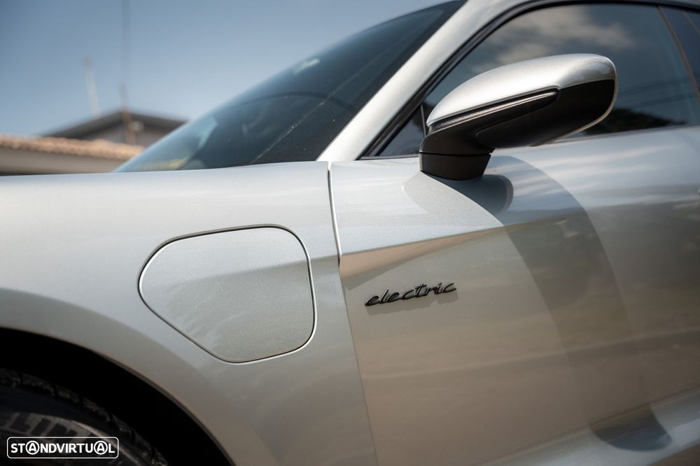 Porsche Taycan 4S - 7