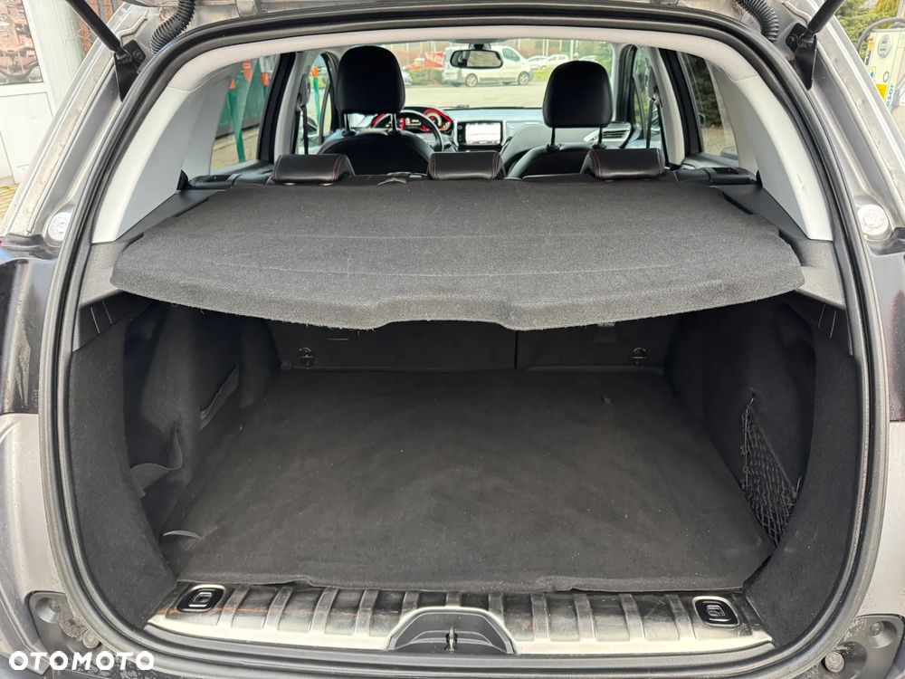 Peugeot 2008 1.2 Pure Tech GPF Allure S&S EAT6 - 11