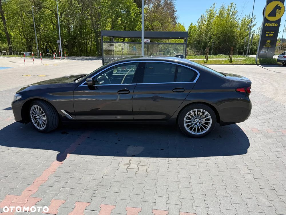 BMW Seria 5 520d Efficient Dynamics Edition Luxury Line - 4