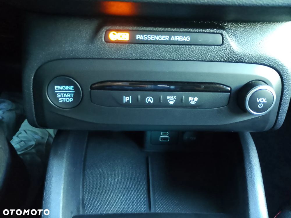 Ford Focus 1.0 EcoBoost Hybrid ST-LINE - 30