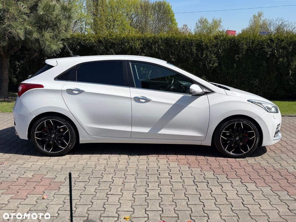 Hyundai i30 1.6 GDI Turbo Luxury - 9
