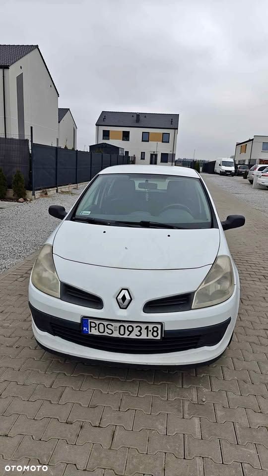 Renault Clio - 1