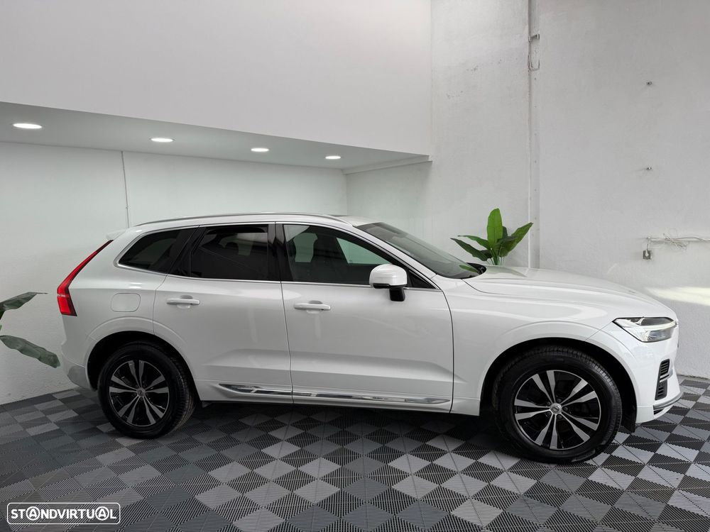 Volvo XC 60 2.0 T6 PHEV Inscription Expression AWD - 2