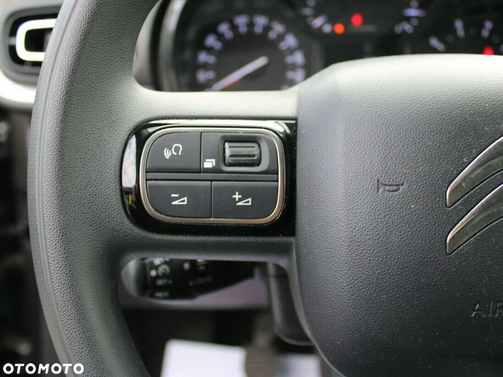 Citroën C3 1.2 PureTech Shine - 23