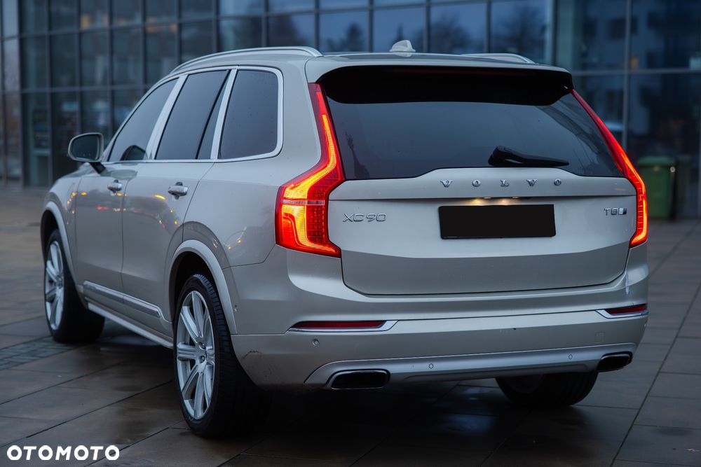 Volvo XC 90 T8 AWD Plug-In Hybrid Excellence - 2