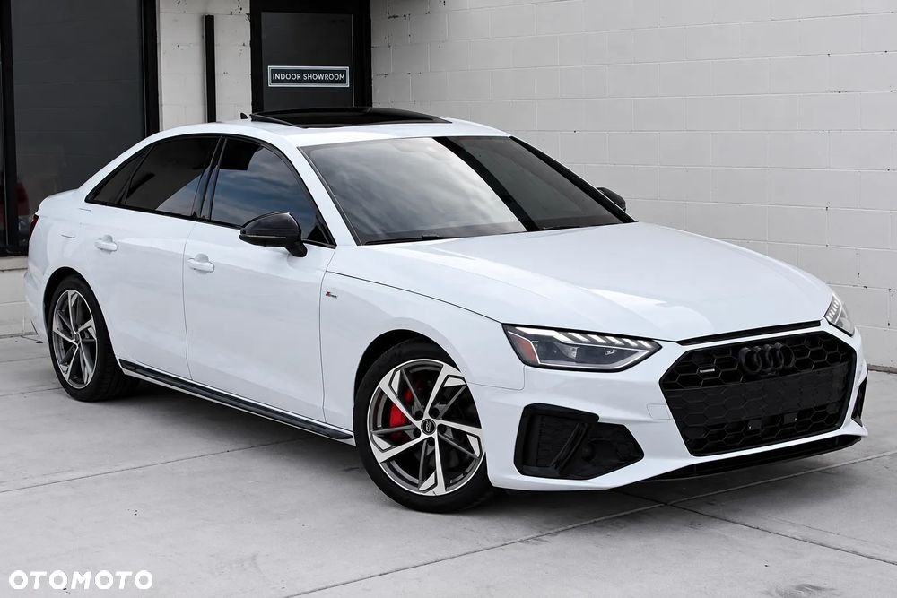 Audi A4 2022 photo 2