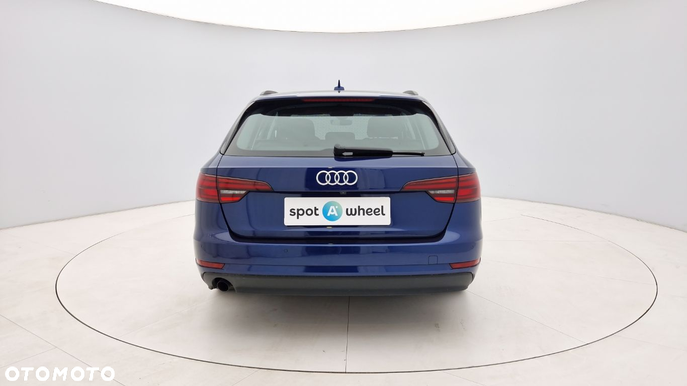 Audi A4 2.0 TDI S tronic - 5
