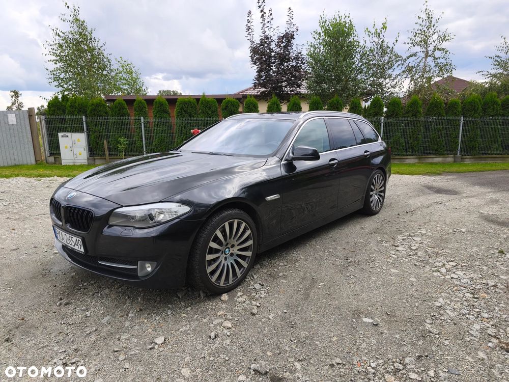 BMW Seria 5 525d xDrive - 5