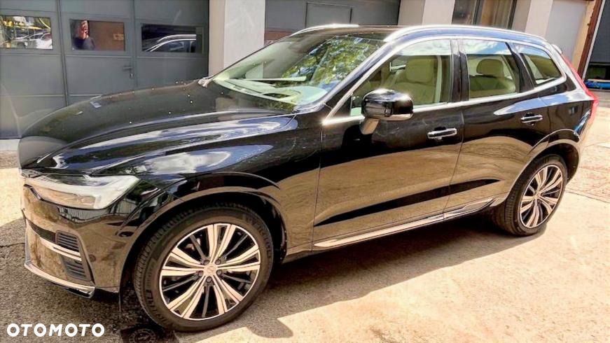 Volvo XC 60 B5 B AWD Ultimate Bright - 10