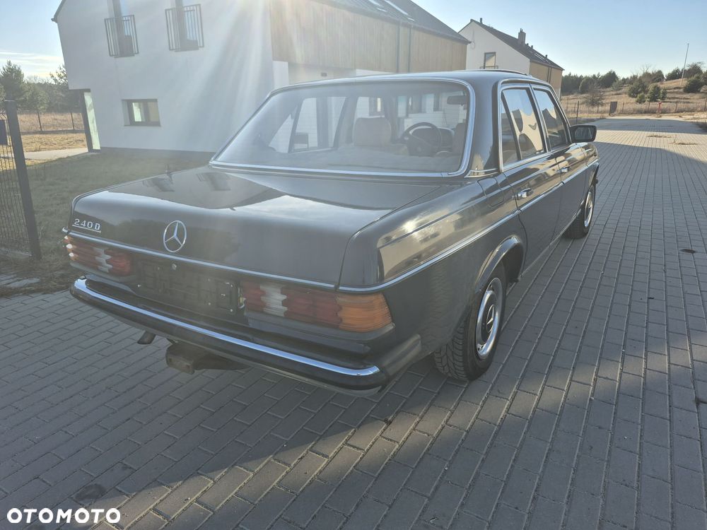 Mercedes-Benz W123 - 7