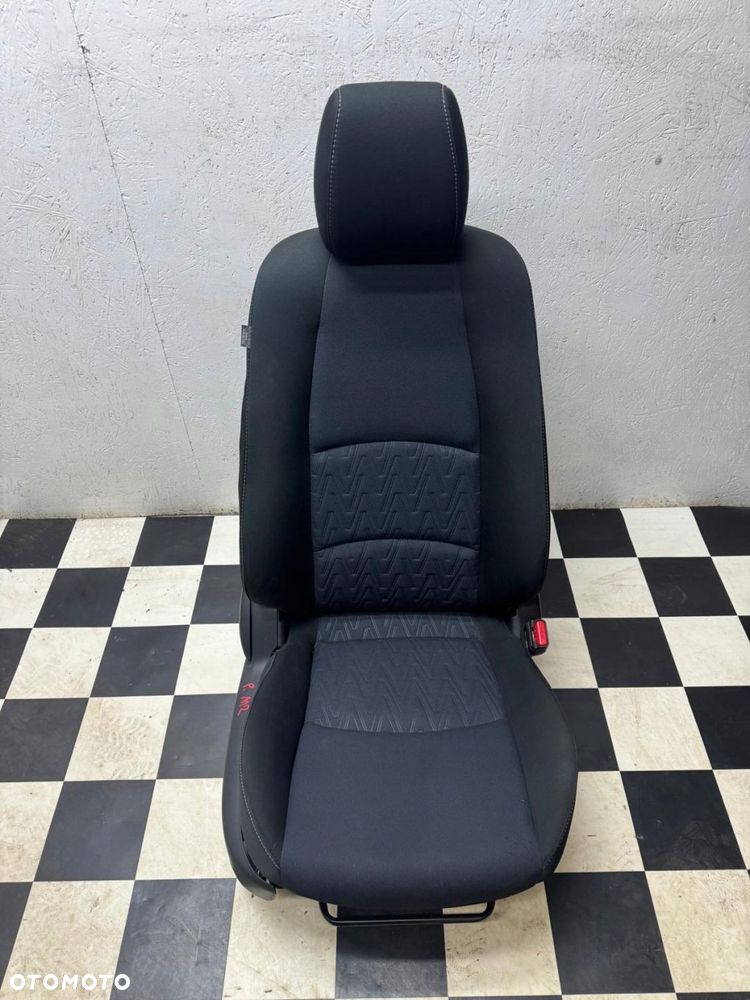 fotel prawy pasażera grzany mazda 2 dj iii 2015-2023 grzany poduszka - 5
