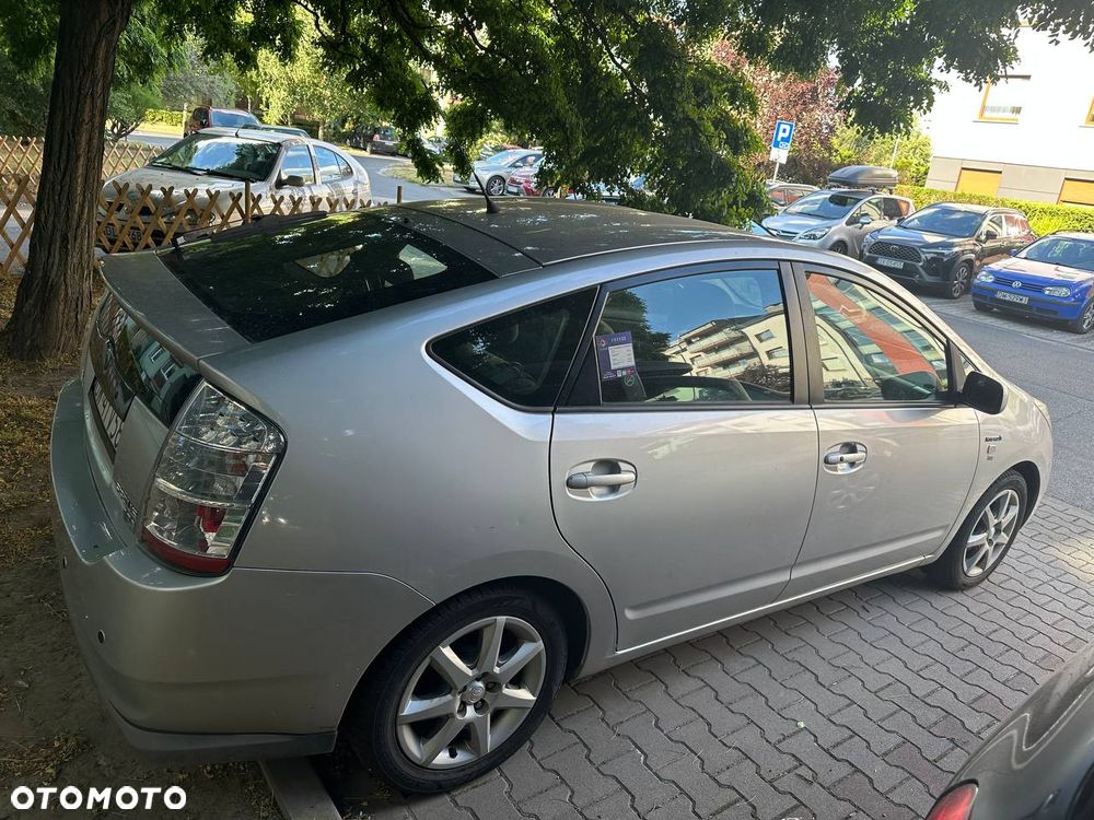 Toyota Prius 1.5 VVT-i Sol - 3