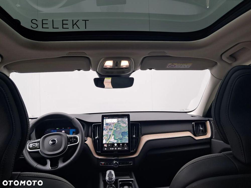 Volvo XC 60 T6 Plug-In Hybrid AWD Ultra Dark - 23
