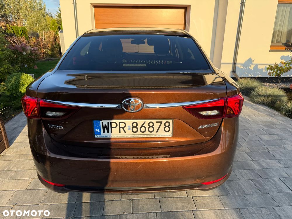 Toyota Avensis 1.8 Premium - 7