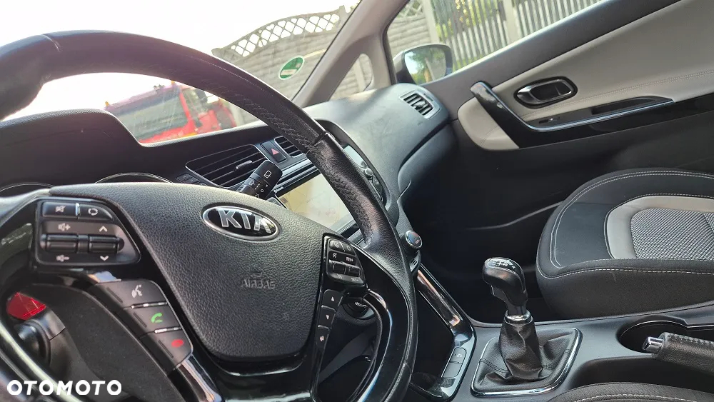 Kia Ceed 1.6 GDI ISG Spirit - 11