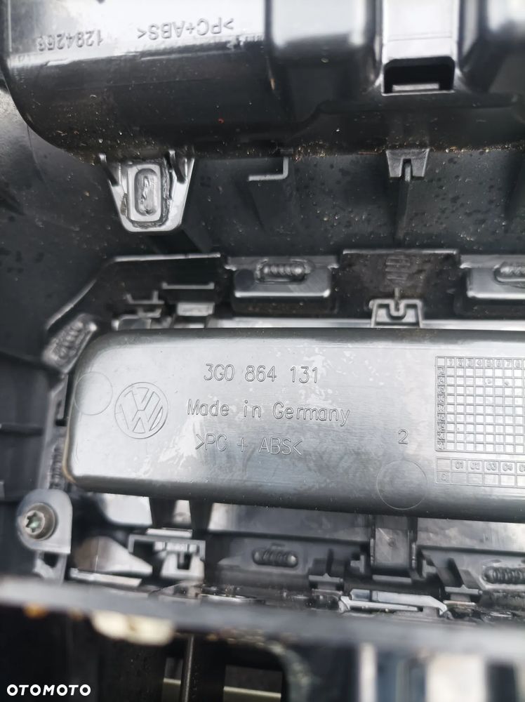 VW Passat B8 osłona tunelu tył ramka kratka nawiewu 3G0863916 - 5