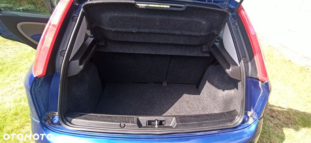 Fiat Grande Punto - 9
