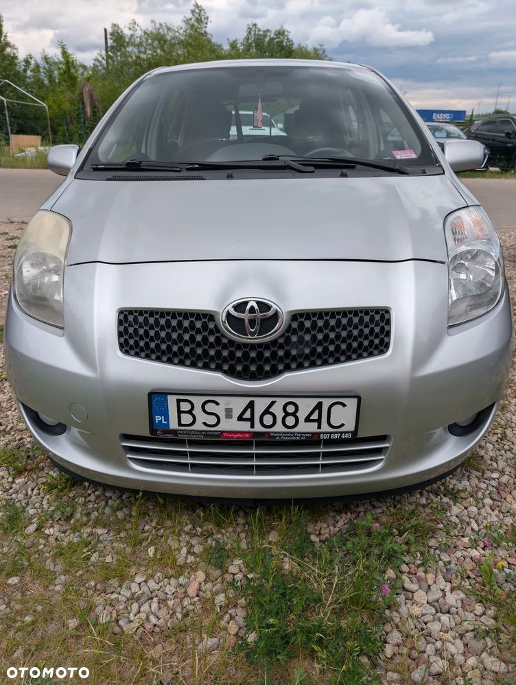 Toyota Yaris 1.3 Sol - 12