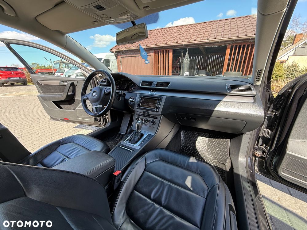 Volkswagen Passat 2.0 TDI DPF Sportline DSG - 21