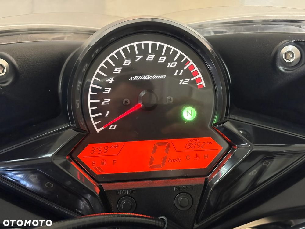 Honda CBR - 8