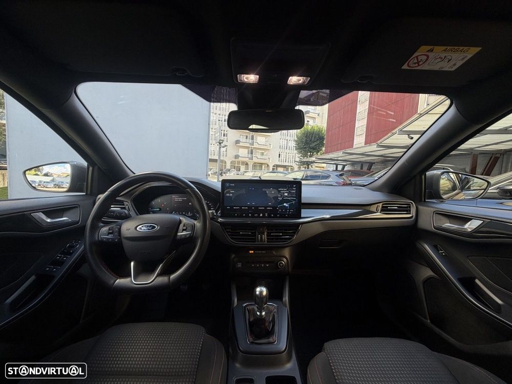 Ford Focus 1.5 TDCi EcoBlue ST-Line - 15