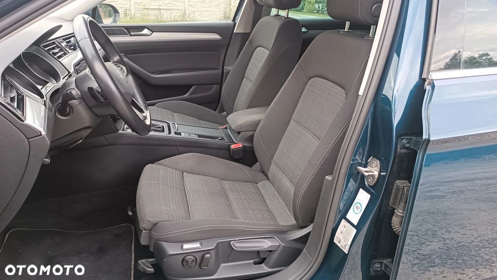 Volkswagen Passat Variant 2.0 TDI SCR DSG Business - 14