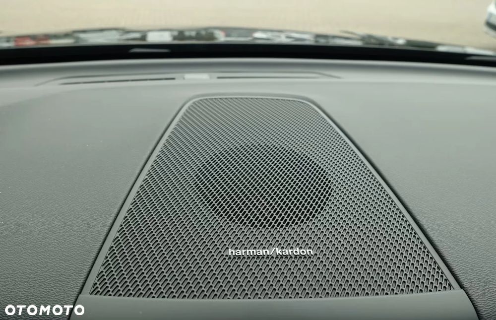 Volvo XC 60 B5 B AWD Plus Black Edition - 8