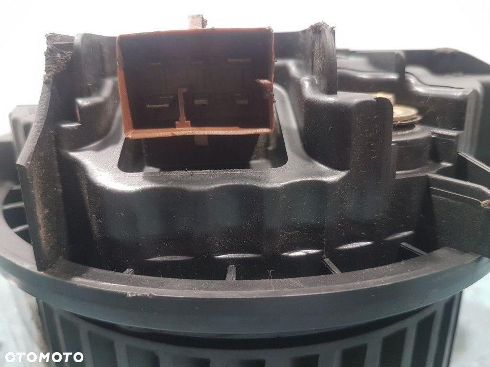 AUDI A4 B6 DMUCHAWA POWIETRZA 8E1820021B - 4