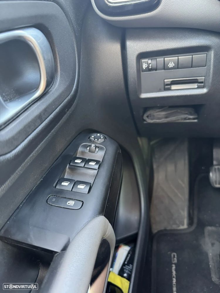 Citroën C5 Aircross 1.5 BlueHDi Feel — fotografia 19