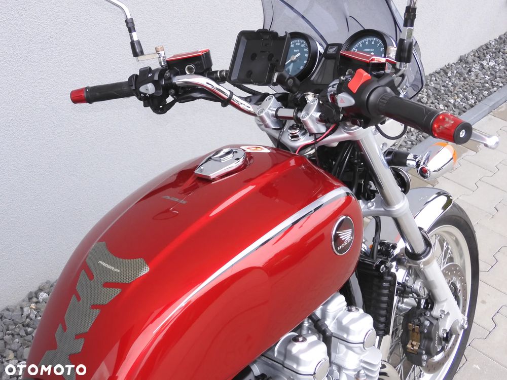 Honda CB - 9