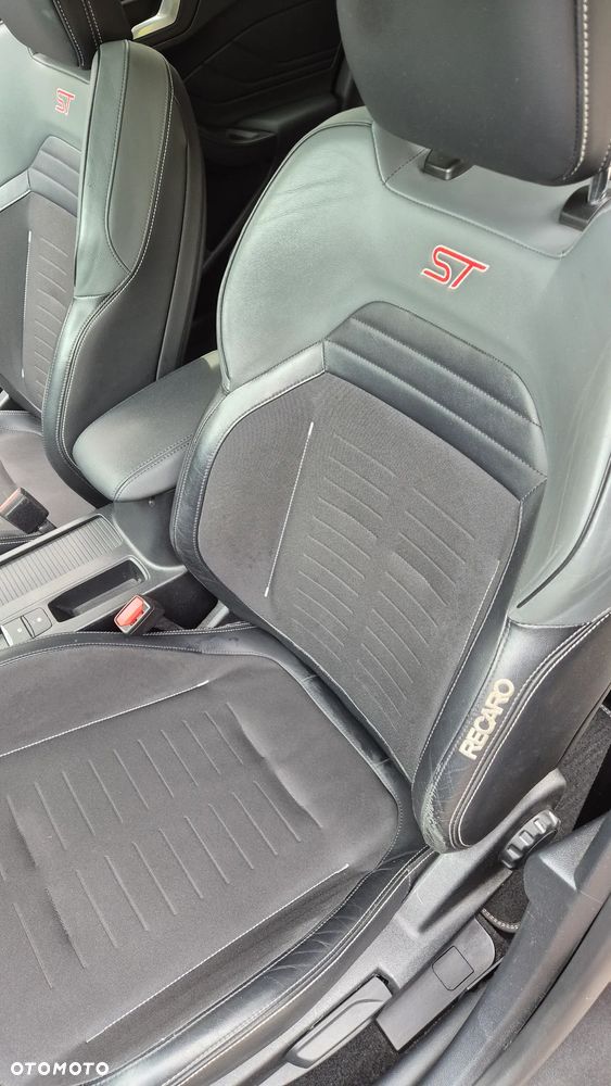 Ford Focus 2.0 EcoBlue ST - 3